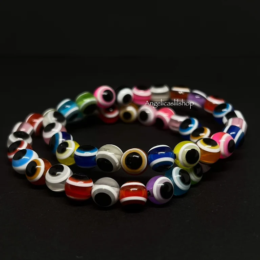 Pulsera colorida del mal de ojo